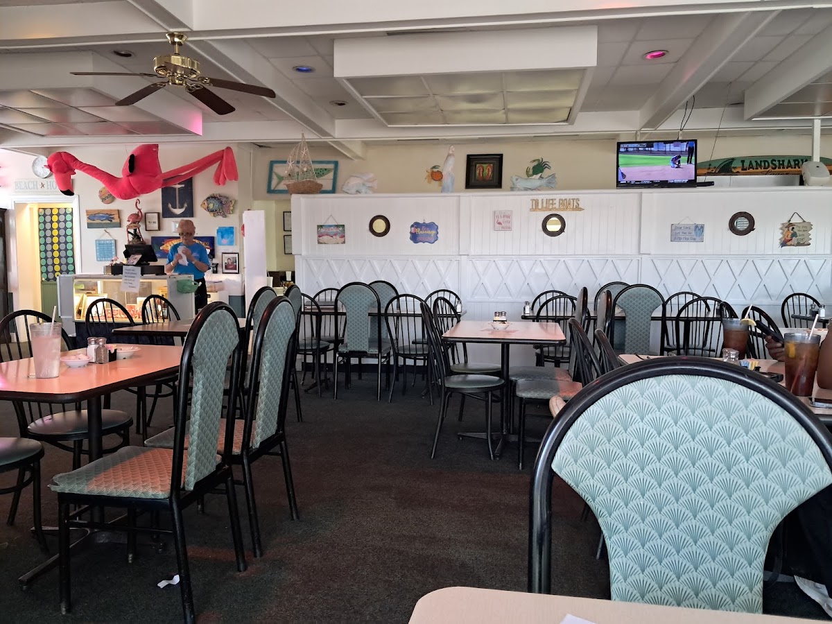 Jan's Beach House Grill Photo 3